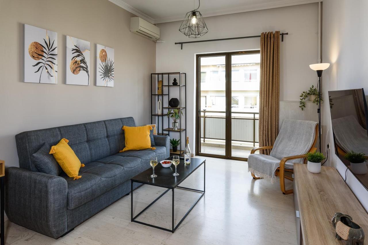 Central Apt. With Parking - 3 Min From Old Port Ханья Экстерьер фото