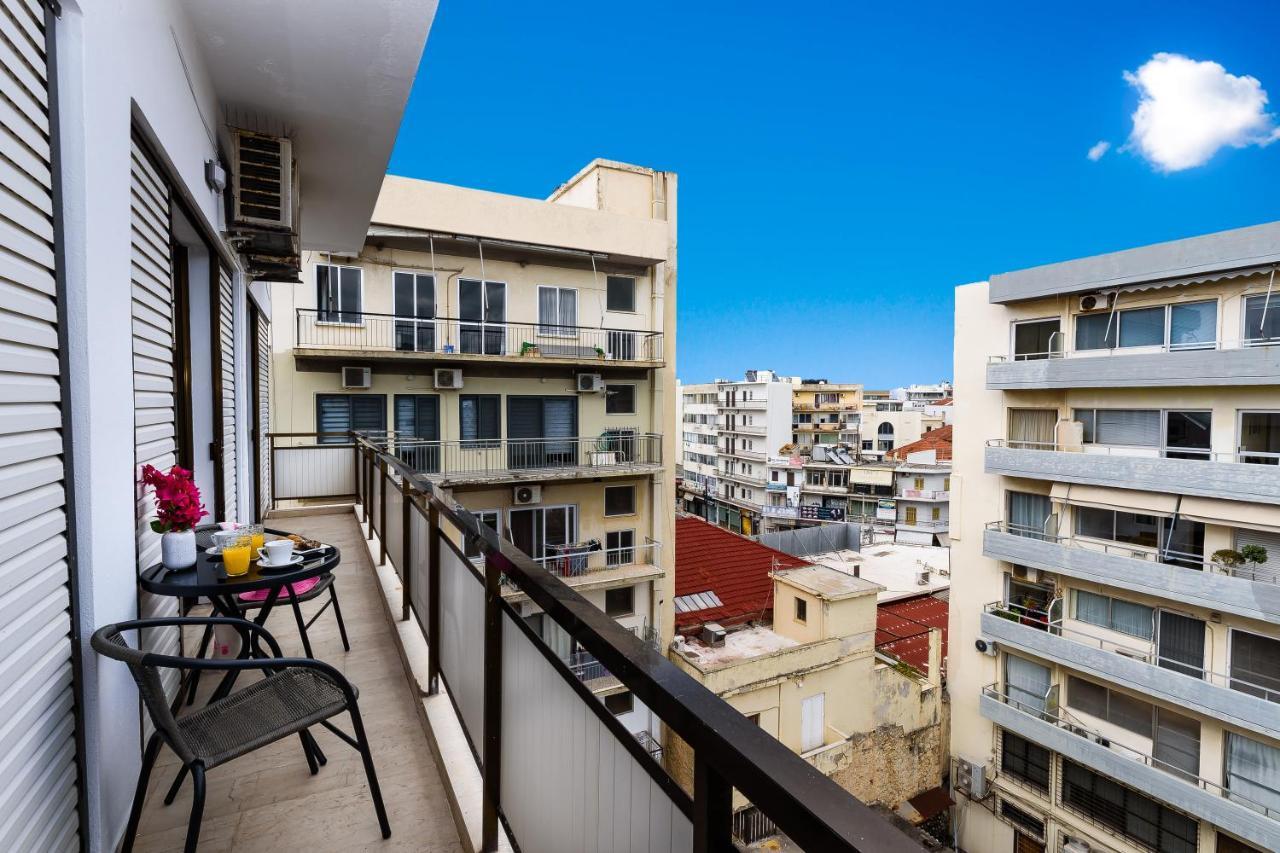 Central Apt. With Parking - 3 Min From Old Port Ханья Экстерьер фото
